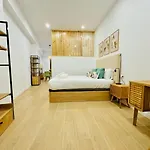 Loft 2 - Space & Conform Close To Center 아파트 *