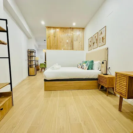 Loft 2 - Space & Conform Close To Center アパート *